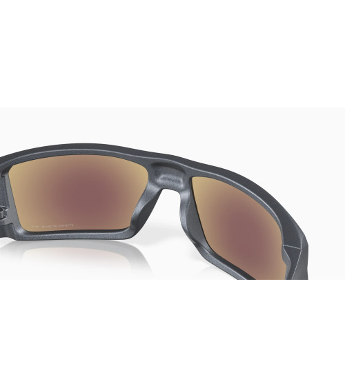 Oakley Heliostat: Occhiali da Sole Sportivi Prizm